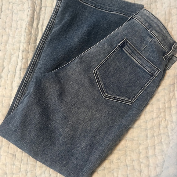 Faherty Women's Blue Jeans - Picture 4 of 4